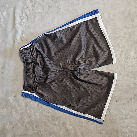 Nike Boys Mesh Athletic Shorts-Size 7 - Picture 2 of 2